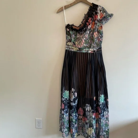 NWT Foxiedox Flora One Shoulder Midi Dress Black - Picture 7 of 7